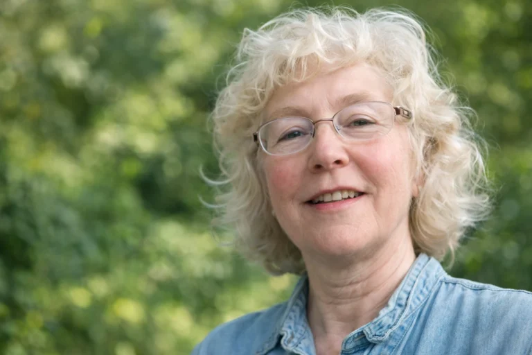 Jo McCubbin Biography: Family, Career, Facts jo mccubbin